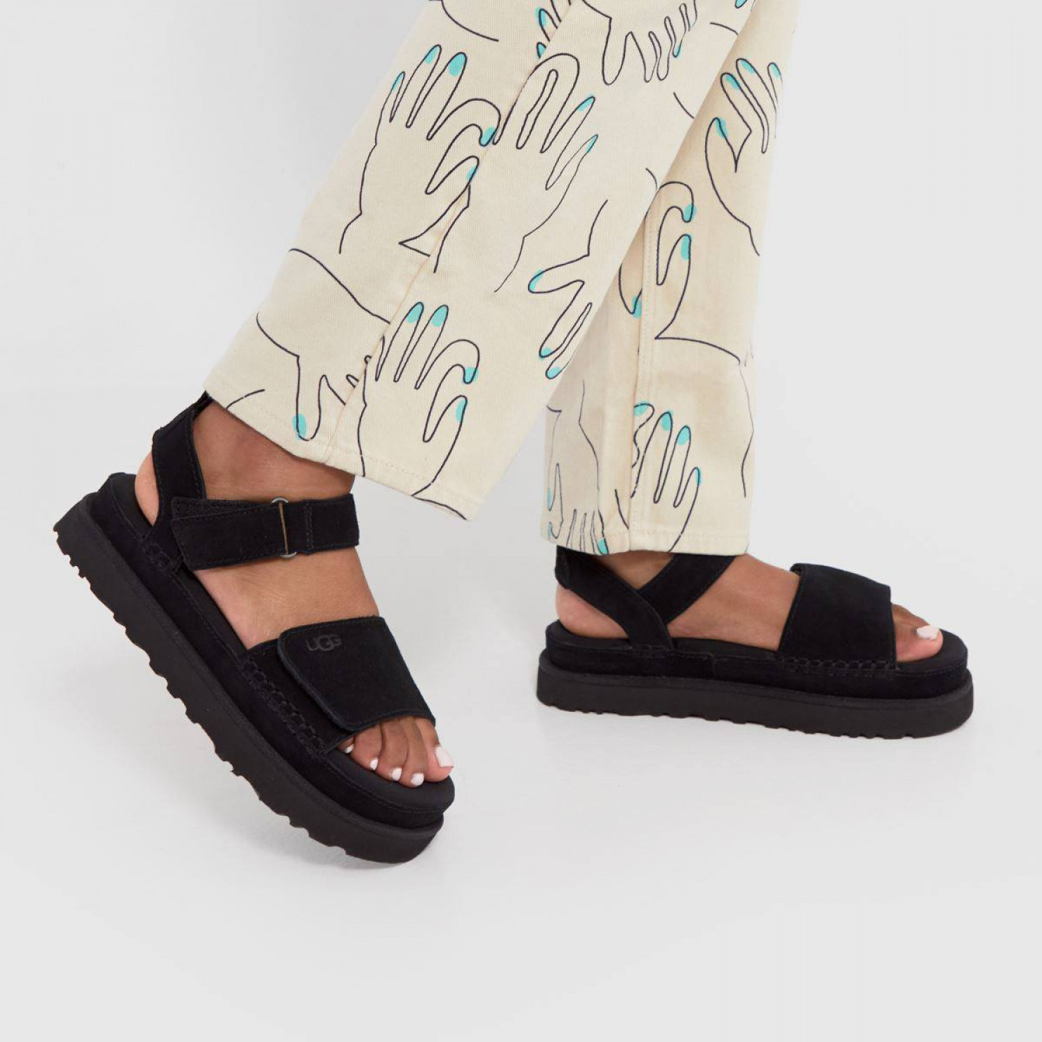 UGG Goldenstar Sandal Black