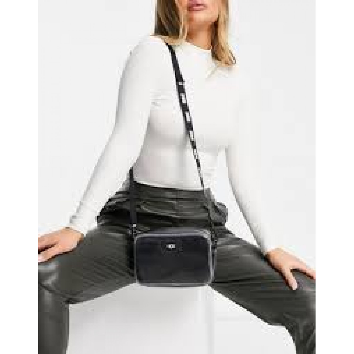 UGG Janey II Clear Black