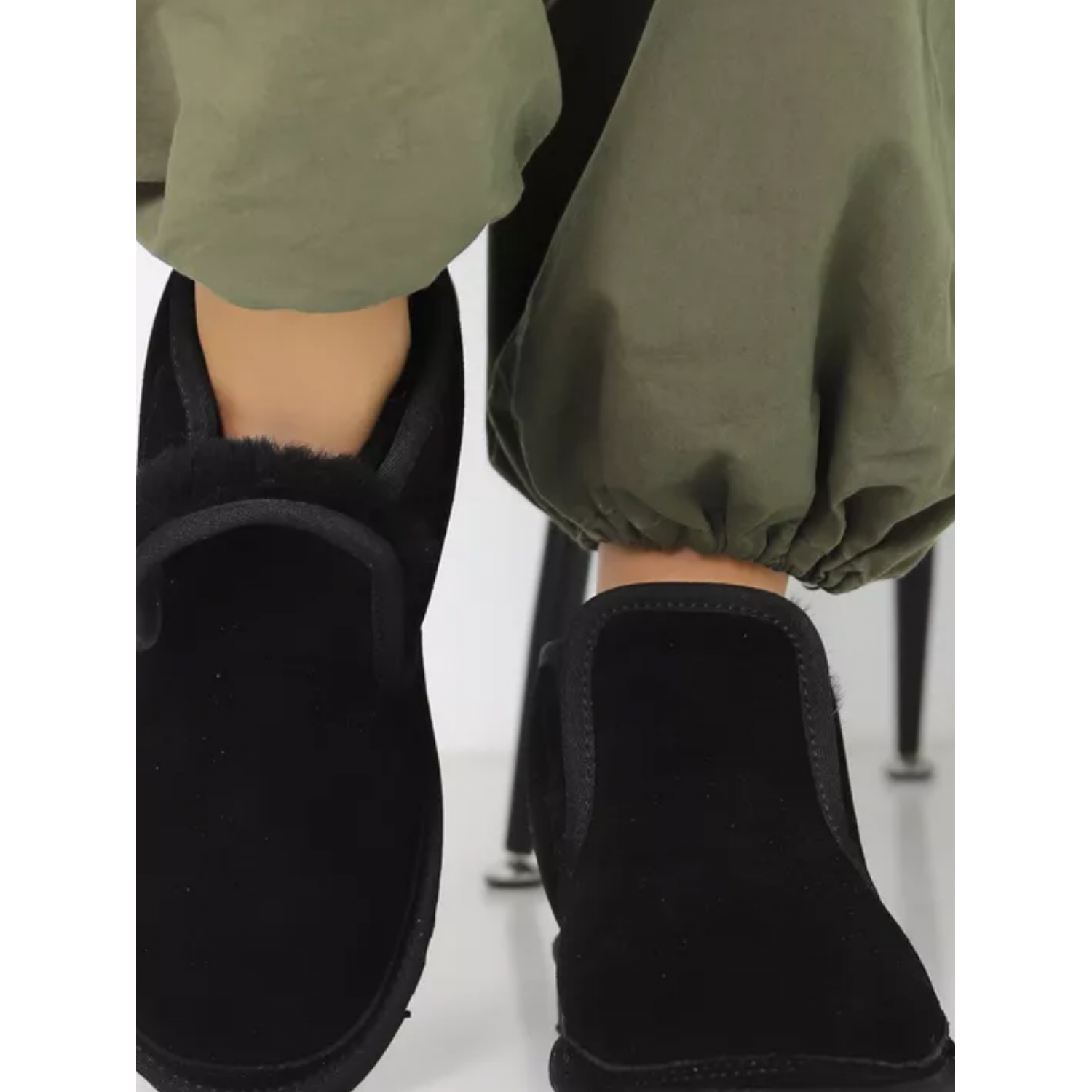 UGG Neumel Minimal Black