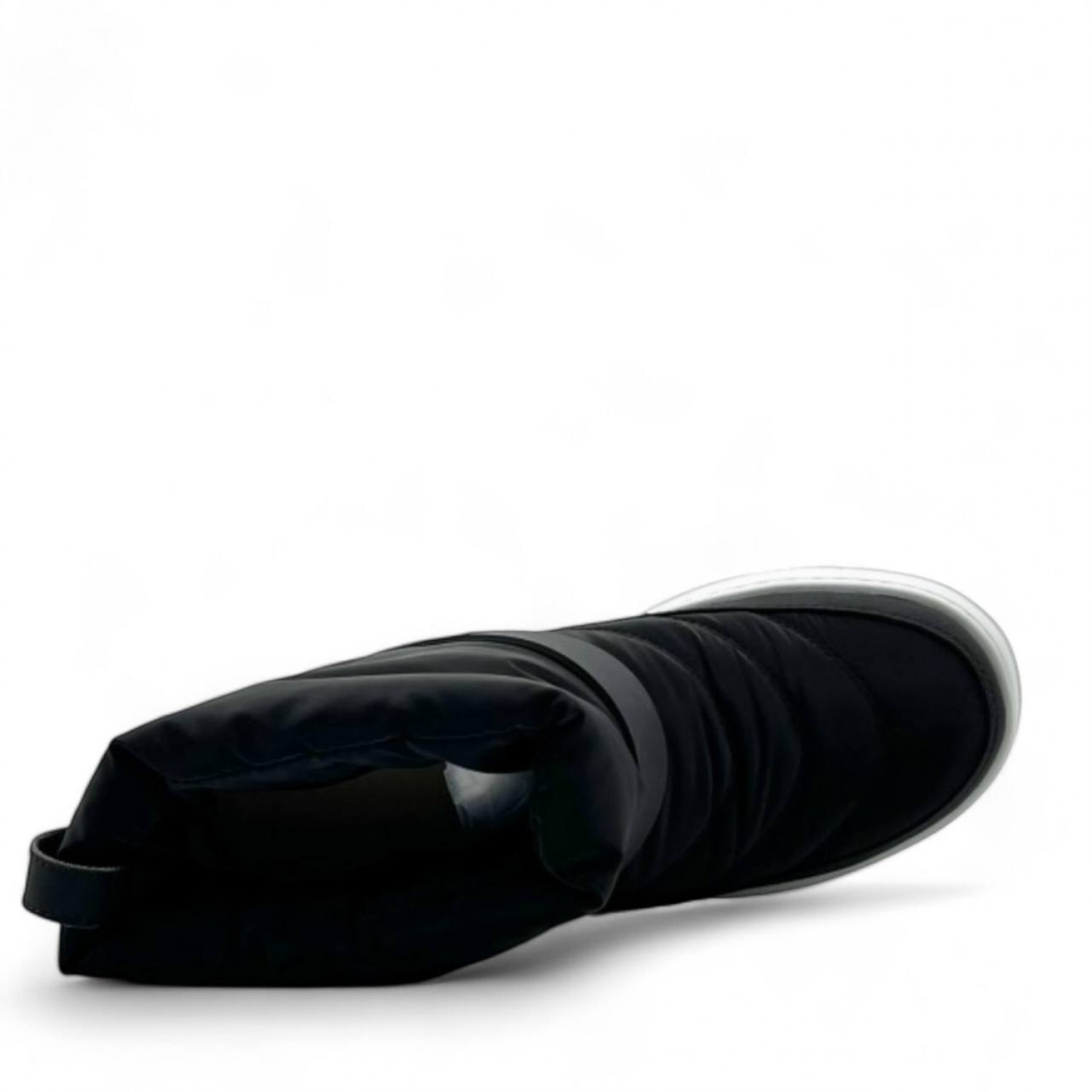 UGG Ash Inflated Black
