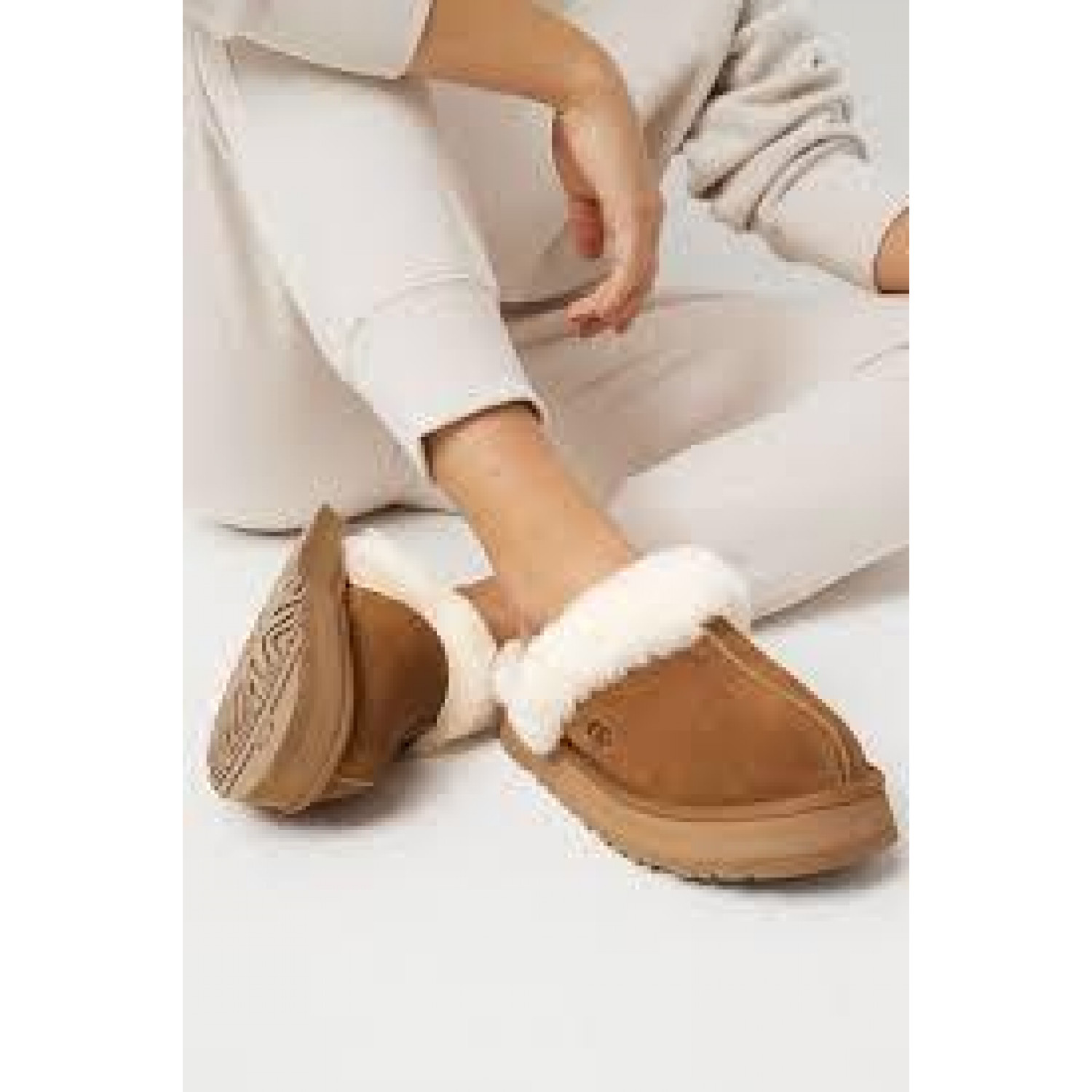 UGG Disquette Slipper Sand