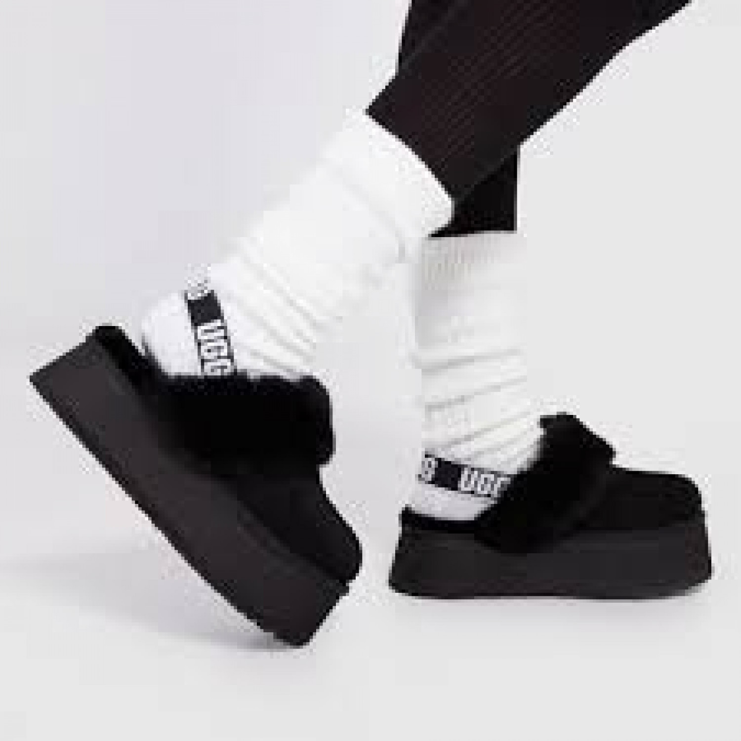 UGG Funkette Suede Platform Black