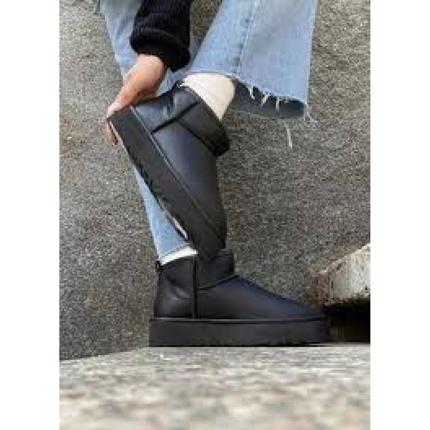 UGG Classic Ultra Mini Platform Leather Black